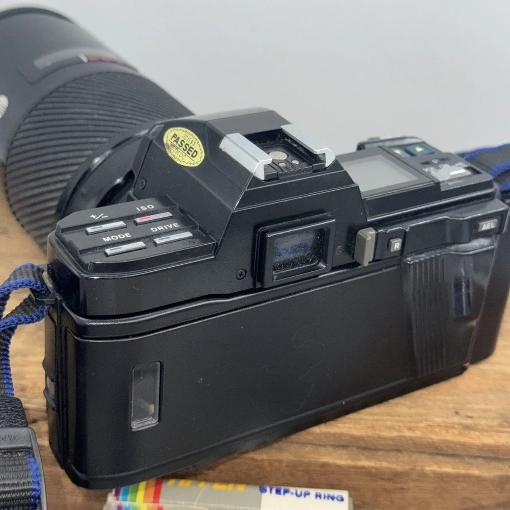 Minolta Maxxum 7000 AF 35mm Camera 70-210mm f/4 Beercan Lens 2800AF Flash TESTED